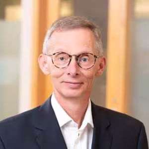 Portrait headshot of Jeremy Barton, M.D.